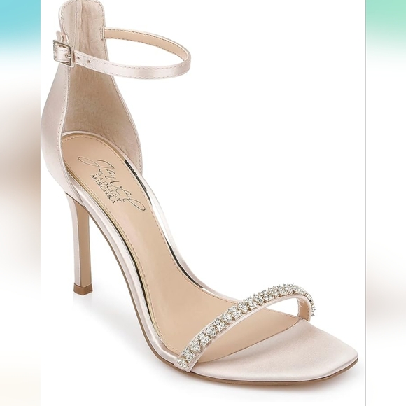 Jewel Badgley Mischka Shoes - Jewel Badgley Mischka Elegant Beige Heels